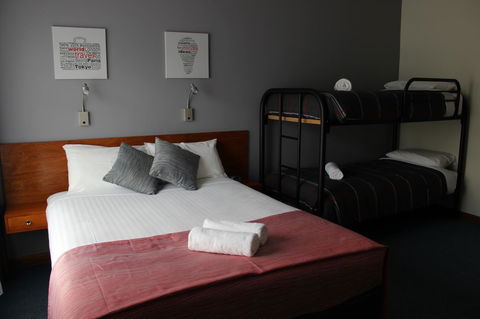 105 On The Park - Renee 4