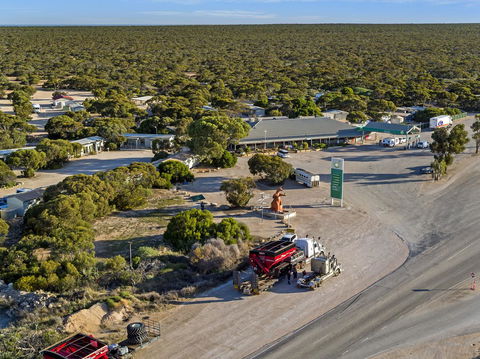 Border Village Roadhouse - Petrol Stations 6