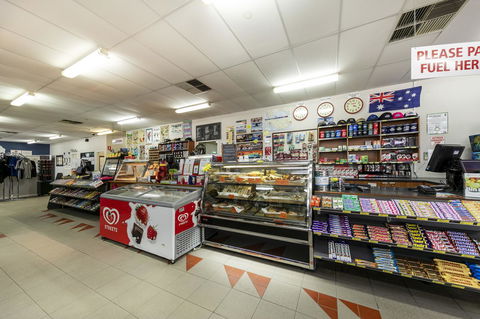Border Village Roadhouse - Petrol Stations 9
