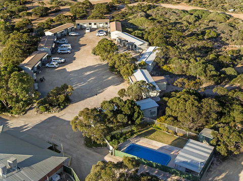 Border Village Roadhouse - Petrol Stations 15