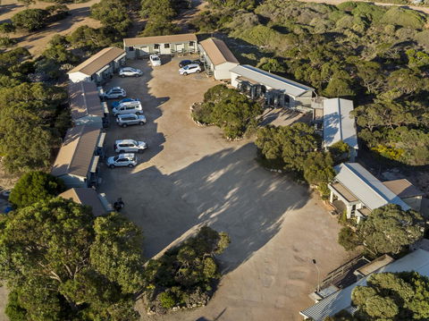 Border Village Roadhouse - Petrol Stations 16