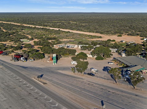 Border Village Roadhouse - Petrol Stations 21