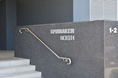Breakwater Apartment - Petrol Stations 3
