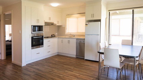 Wallaroo Holiday Park - Renee 21