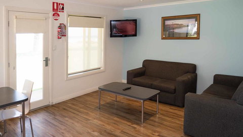 Wallaroo Holiday Park - Renee 18