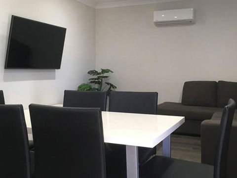 Waikerie Holiday Park - Petrol Stations 16