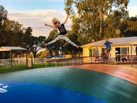 Waikerie Holiday Park - Petrol Stations 8