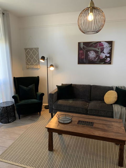 Sunshine Four - Renee 9