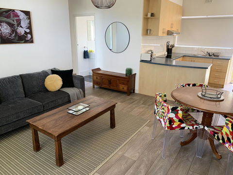 Sunshine Four - Renee 0