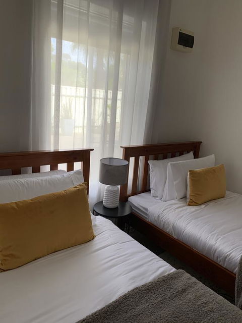 Sunshine Four - Renee 35