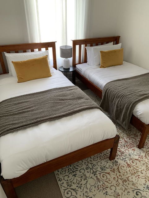 Sunshine Four - Renee 36