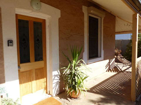 Andy's Accommodation - Petrol Stations 8