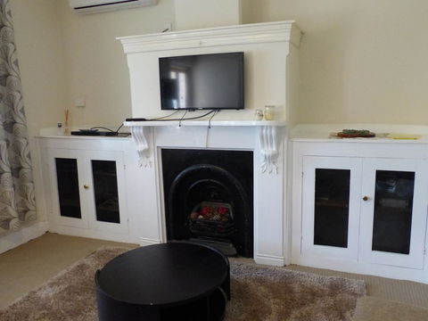 Andy's Accommodation - Petrol Stations 6