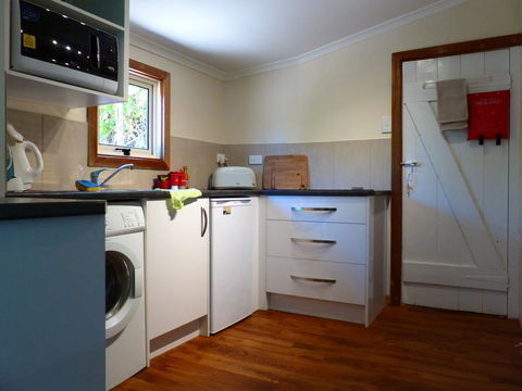 Andy's Accommodation - Petrol Stations 15