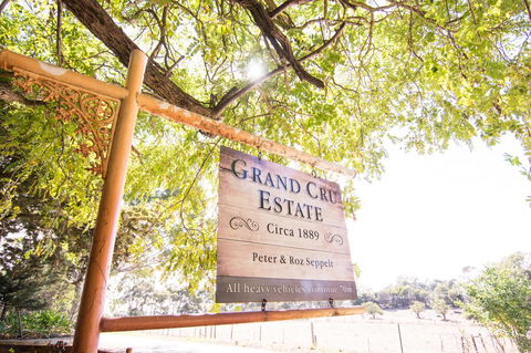 Grand Cru Estate Homestead - Petrol Stations 7