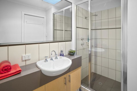 Apartment 3 - Heart Of Margaret River - Internet Find 9