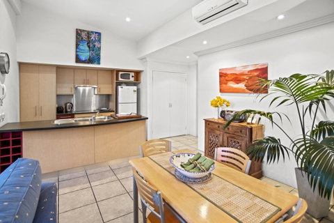 Apartment 3 - Heart Of Margaret River - Internet Find 12
