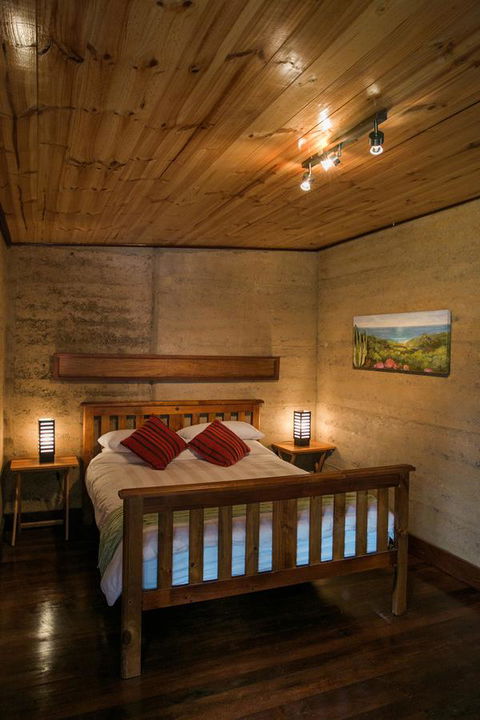 The Floating Forest Retreat - Renee 34