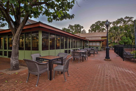 Kimberley Hotel - Renee 18