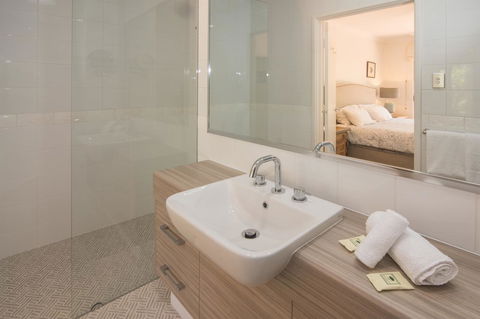 Bayshore Beachside Resort - Renee 6