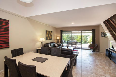 Bayshore Beachside Resort - Renee 18