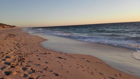 Alkimos Beach Cottage - Renee 6