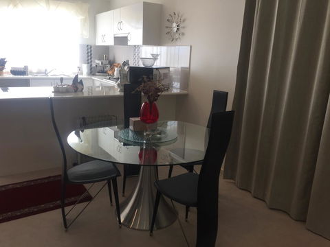 Bright & Beautiful Home On The Hills! - Swimm 10