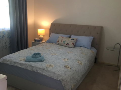 Bright & Beautiful Home On The Hills! - Swimm 20