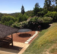 Bright  Beautiful Home On The Hills - Swimm