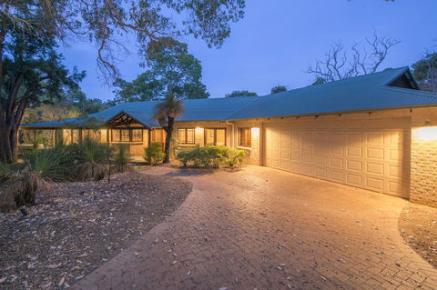 53 Martina Drive - Renee 6