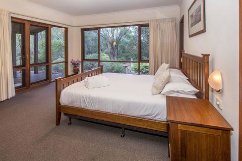 53 Martina Drive - Renee 18