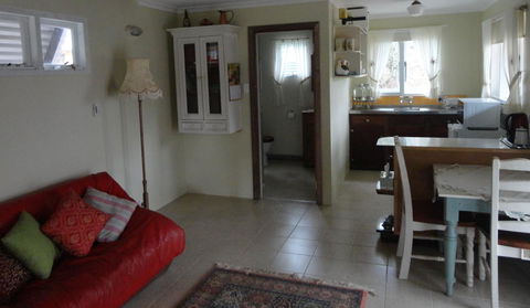 Di's Cabin In Dwellingup - Internet Find 16