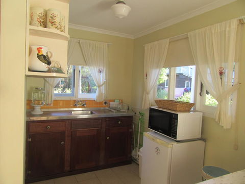 Di's Cabin In Dwellingup - Internet Find 18
