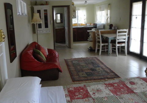 Di's Cabin In Dwellingup - Internet Find 17