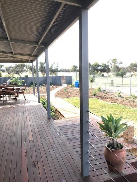 The Mains Guest House - Renee 13