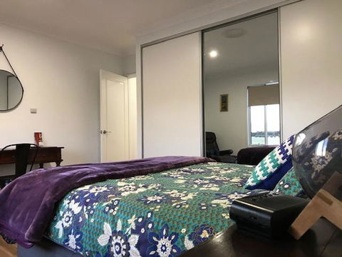 The Mains Guest House - Renee 6
