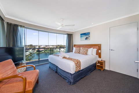 A 406 FANTASTIC OCEAN BEACH And MARINA VIEW APT AT SEASHELLS RESORT - Renee 12
