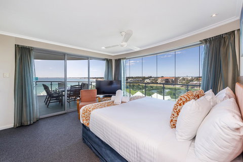 A 406 FANTASTIC OCEAN BEACH And MARINA VIEW APT AT SEASHELLS RESORT - Renee 13