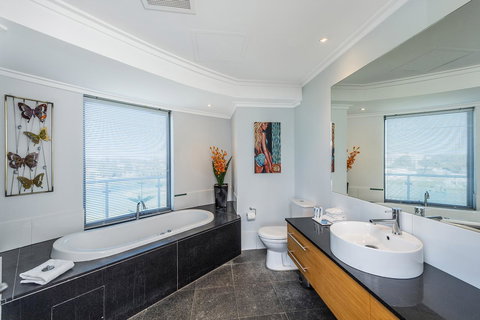 A 406 FANTASTIC OCEAN BEACH And MARINA VIEW APT AT SEASHELLS RESORT - Renee 14