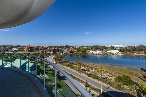 A 406 FANTASTIC OCEAN BEACH And MARINA VIEW APT AT SEASHELLS RESORT - Renee 11