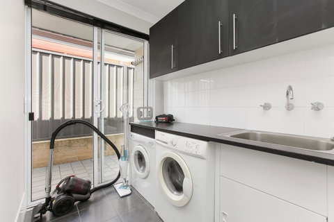 Perth Comfy Stays - Internet Find 24