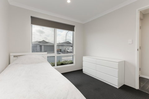 Perth Comfy Stays - Internet Find 43