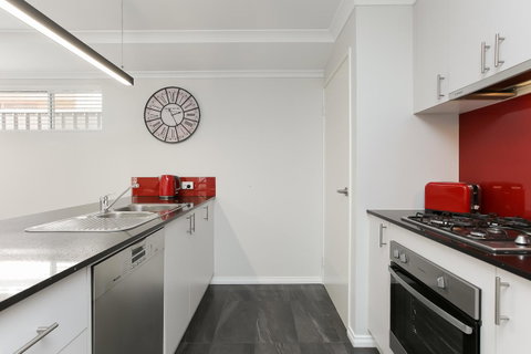 Perth Comfy Stays - Internet Find 15