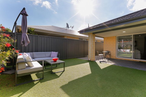 Perth Comfy Stays - Internet Find 9