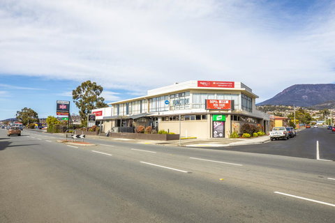 Nightcap At Carlyle Hotel - Qld Realsetate 20