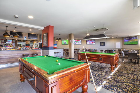 Nightcap At Carlyle Hotel - Qld Realsetate 21