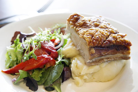 Nightcap At Carlyle Hotel - Qld Realsetate 18