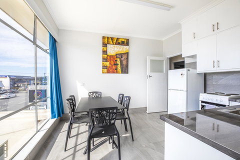 Nightcap At Carlyle Hotel - Qld Realsetate 17