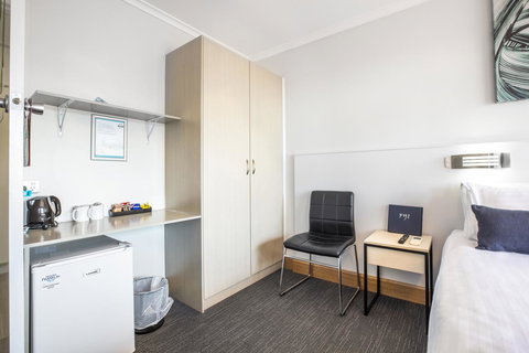 Nightcap At Carlyle Hotel - Qld Realsetate 5