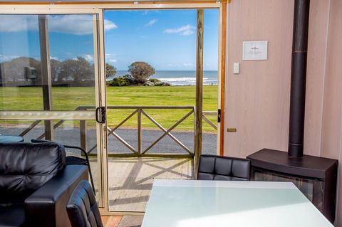 Discovery Parks â€“ Devonport - Renee 40